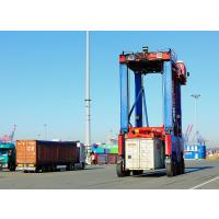 4201_0823 Containertransport mit Portalhubwagen und Lastkraftwagen, LKW - Terminal Burchardkai. | Container Terminal Burchardkai CTB